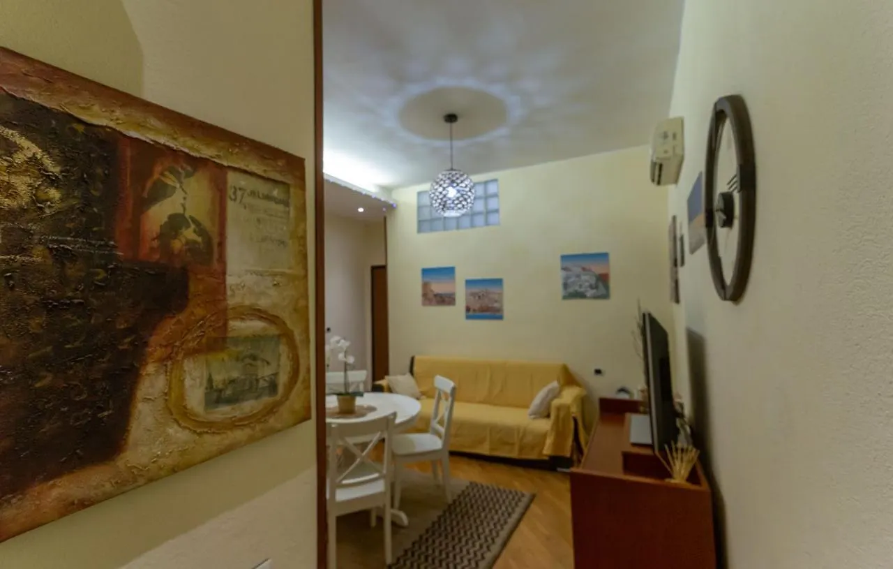 Apartament Saint George House Nel Cuore Di Cagliari Sardegna 0*,  Włochy